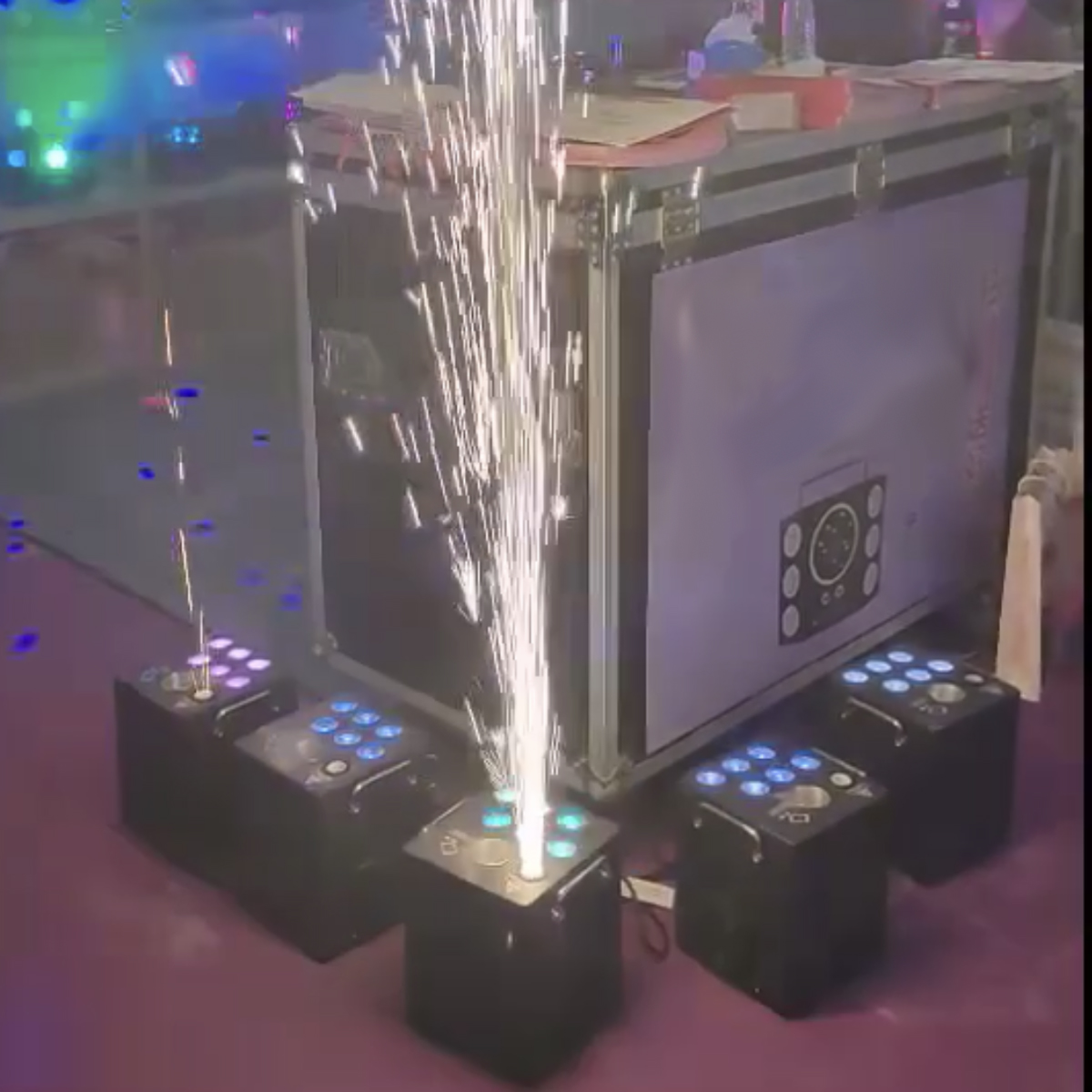 Outdoor Lighting Event - 600W LED Soğuk Kıvılcım Makinesi, RGB